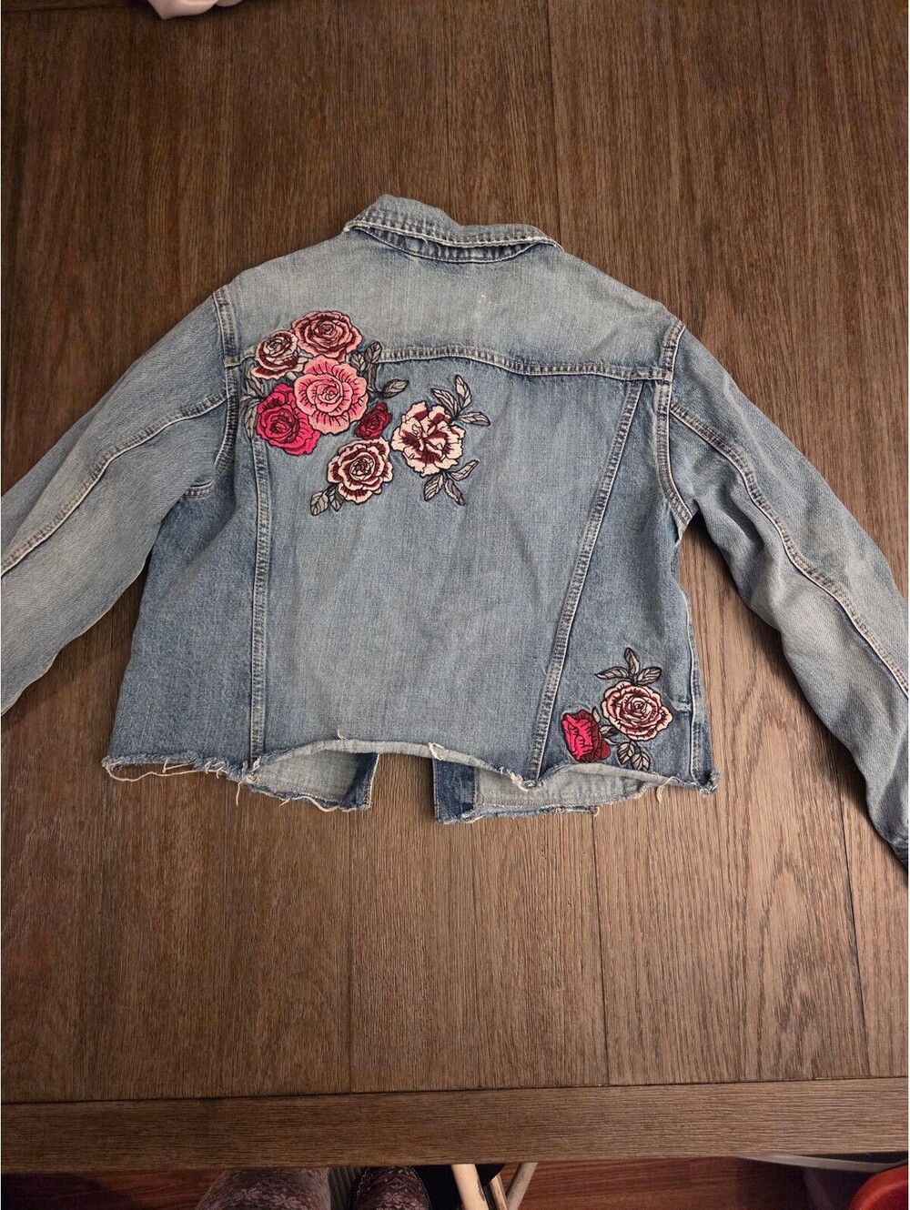 GARAGE Women’s Denim Jacket Boyfriend Fit Floral Embroidered Cropped Frayed Y2K